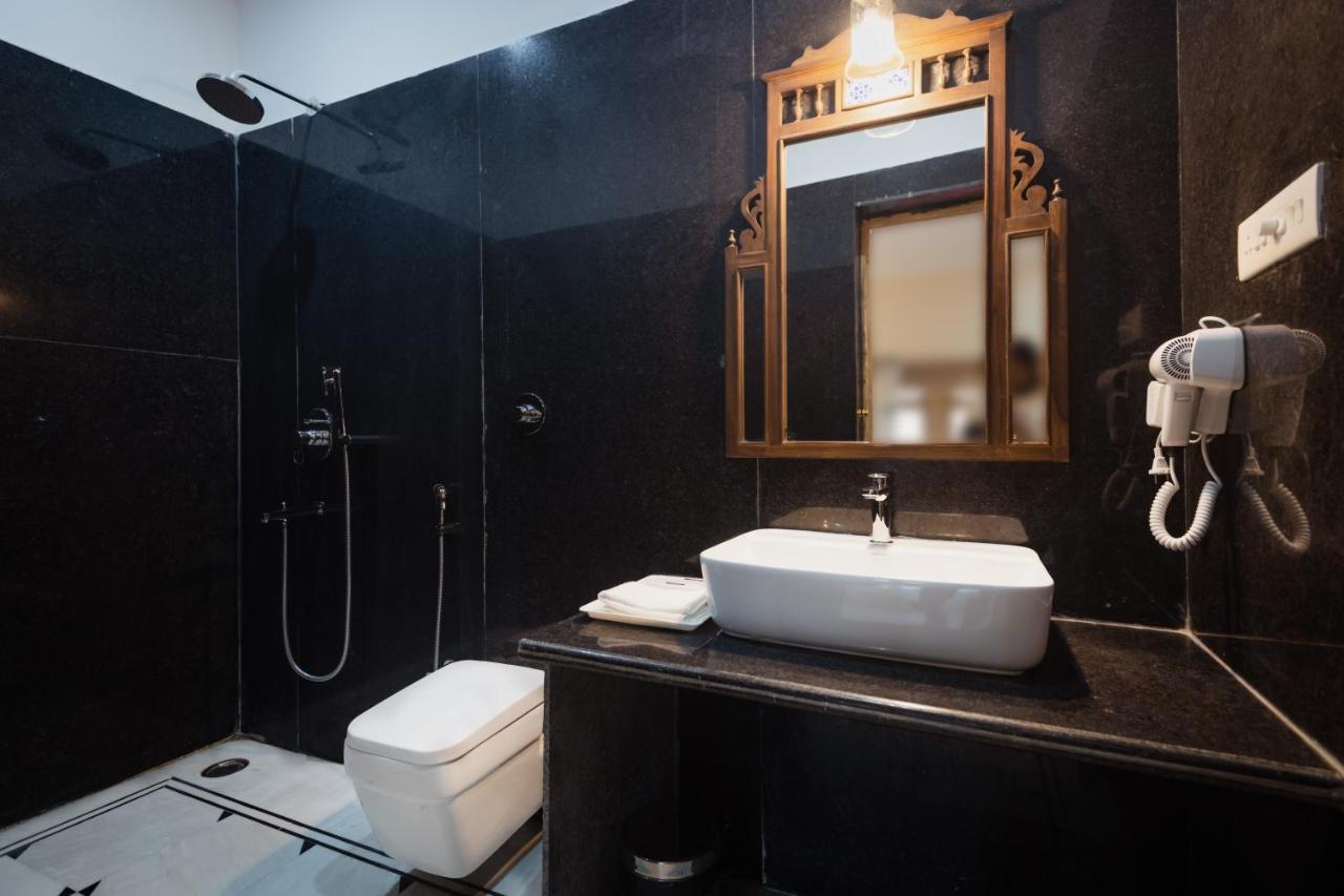 Hotel Dev Garh Jaisalmer Eksteriør billede